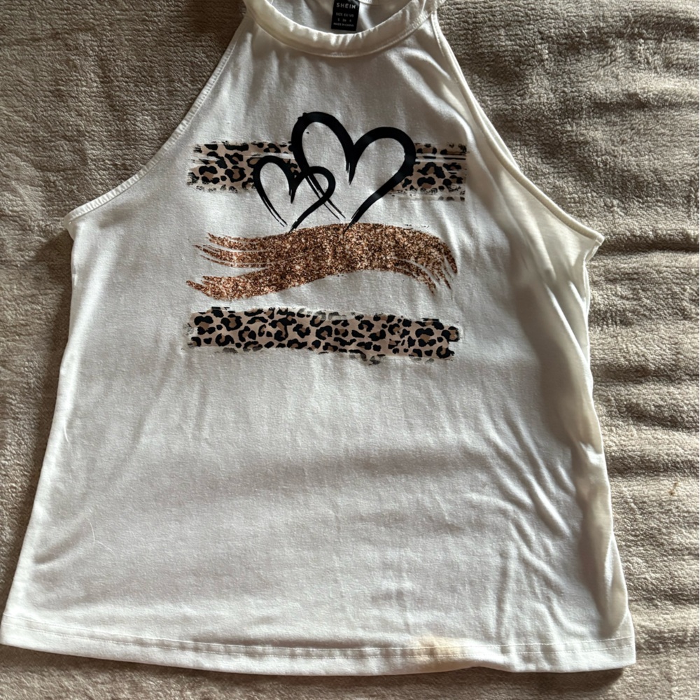 SHEIN Cream Leopard Heart Tank Top